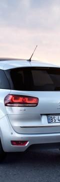 CITROEN 世代
 C4 II Picasso 1.6 e HDi (92 Hp) 技術仕様
